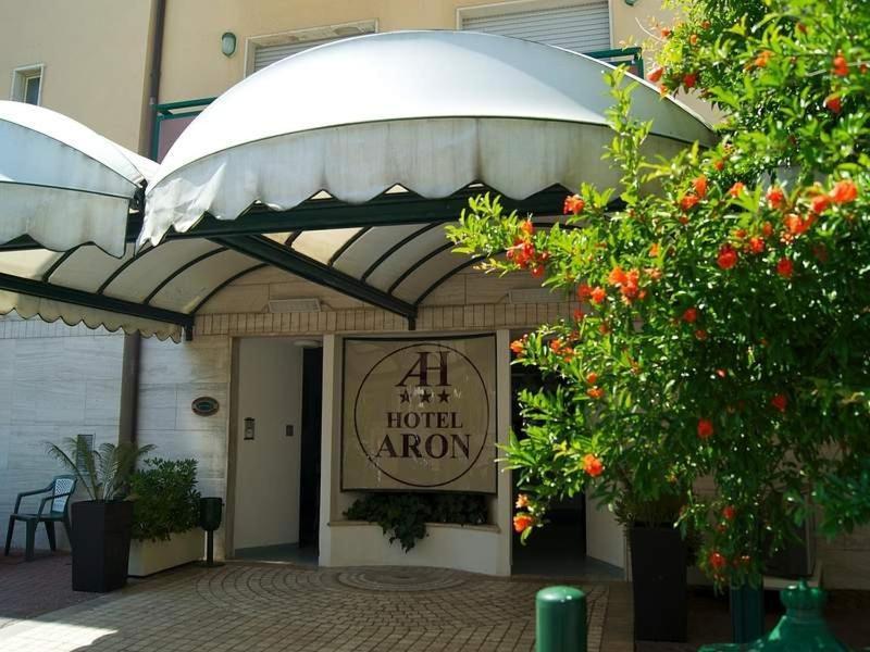 Aron Hotel Rímini Exterior foto