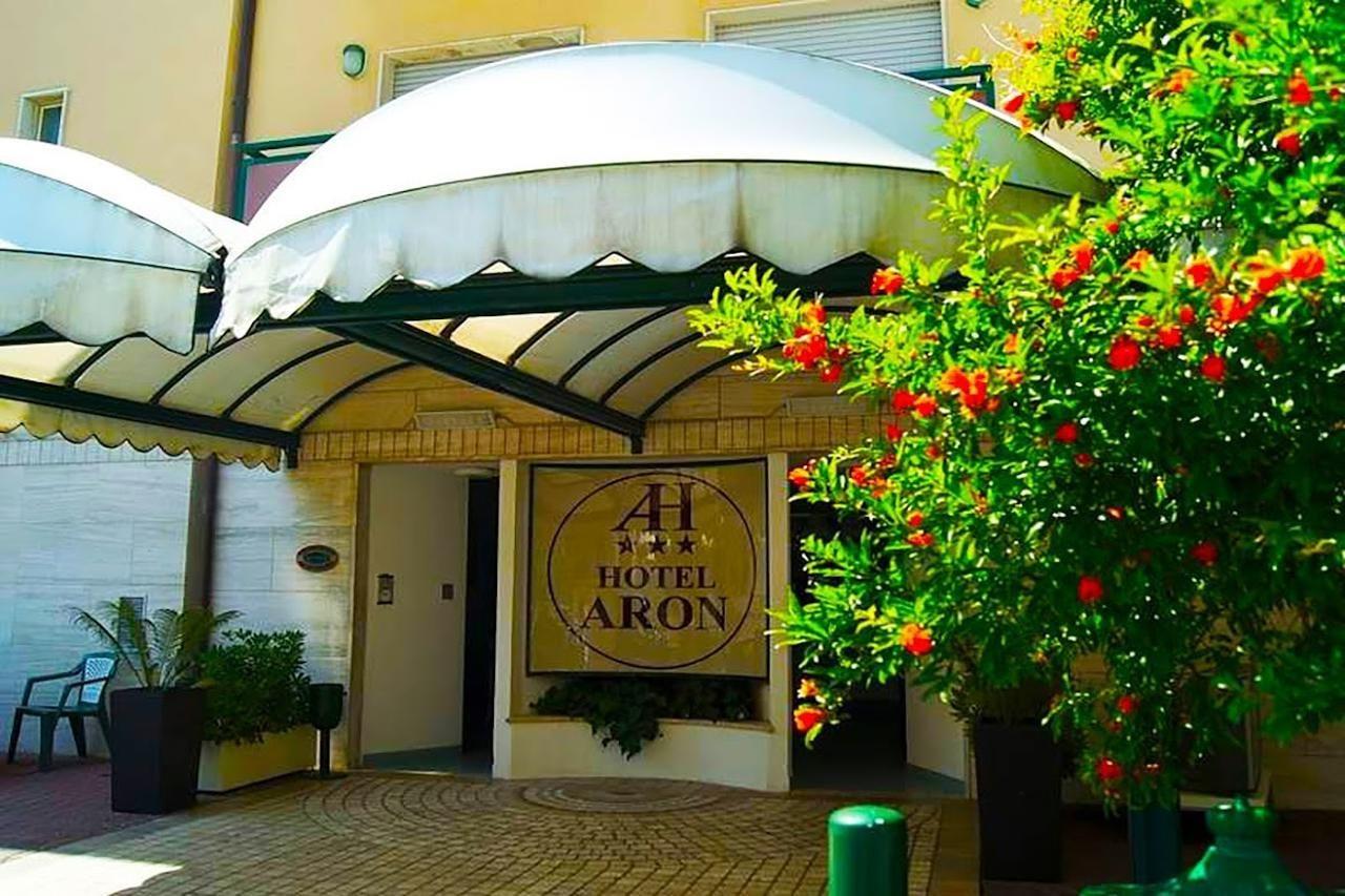 Aron Hotel Rímini Exterior foto