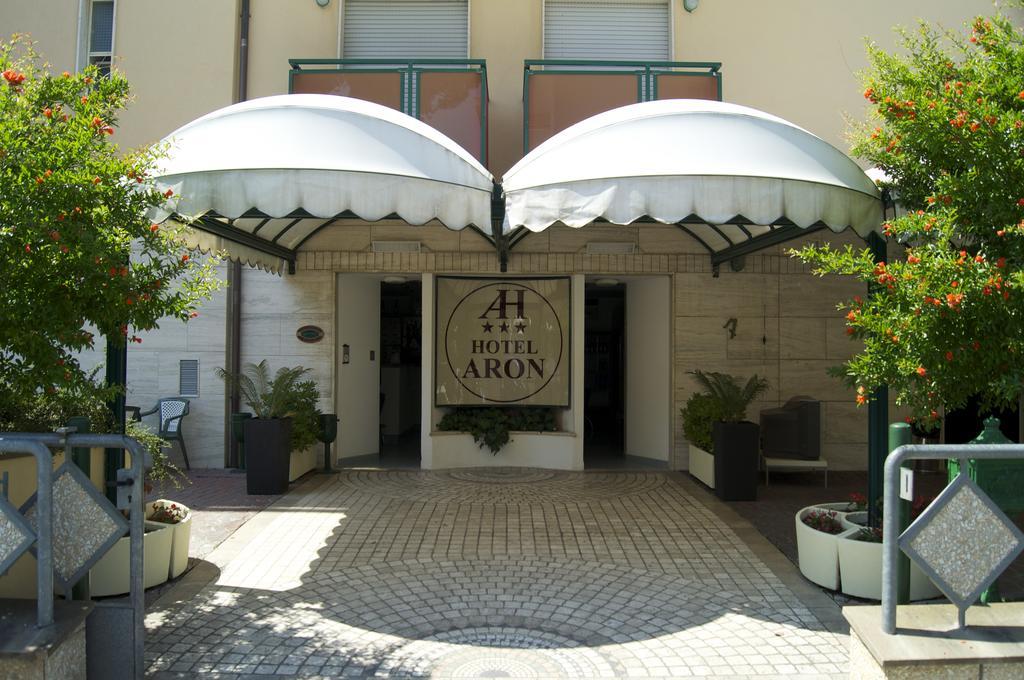 Aron Hotel Rímini Exterior foto